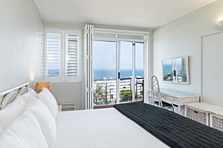 Chakas Cove 93 Main Beroom